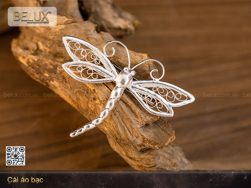 Hoa cài áo bằng bạc mẫu 1&nbsp;